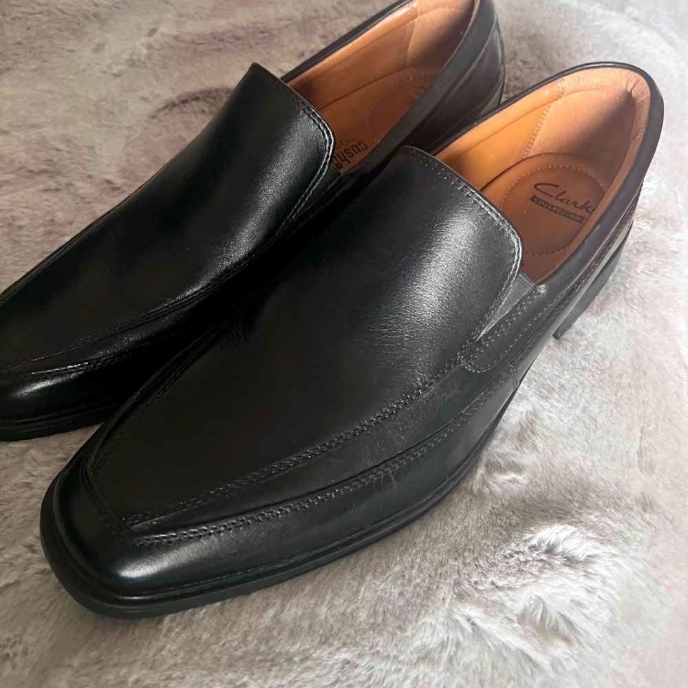 Clarks Men's Leather Slip On Ortholite Dress Loafer